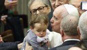 El Papa Francisco pide perdón por los abusos sexuales de sacerdotes: "Con los chicos no se juega"