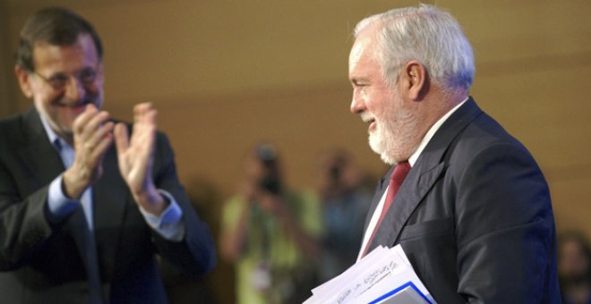 Rajoy y Cañete convierten la presentación del candidato a las europeas en un recital de alabanzas