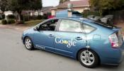 Google empieza a probar por las calles su coche sin conductor