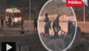 Un vídeo revela cómo los gendarmes marroquíes apalean brutalmente a los inmigrantes de la valla de Melilla