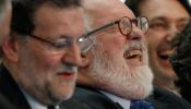 Cañete se crece en Valencia con el apoyo de Rajoy y Pons