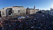 La calle clama por un referéndum sobre la forma de Estado