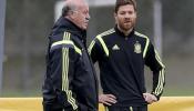 Villa y Xabi Alonso, titulares contra Australia en su adiós