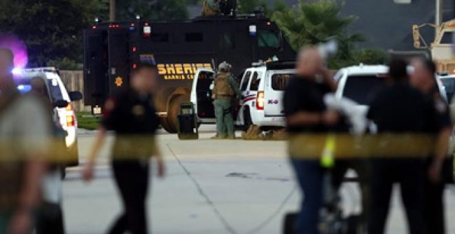 Mueren cuatro niños y dos adultos en un tiroteo en Texas