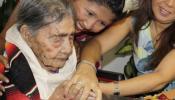 Leandra, la abuela que entierra a sus nietos