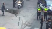 La Policía desaloja la casa 'okupada' por neonazis en el barrio madrileño de Tetuán