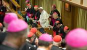 El Sínodo de Obispos acusa a los medios de comunicación de inducir al adulterio