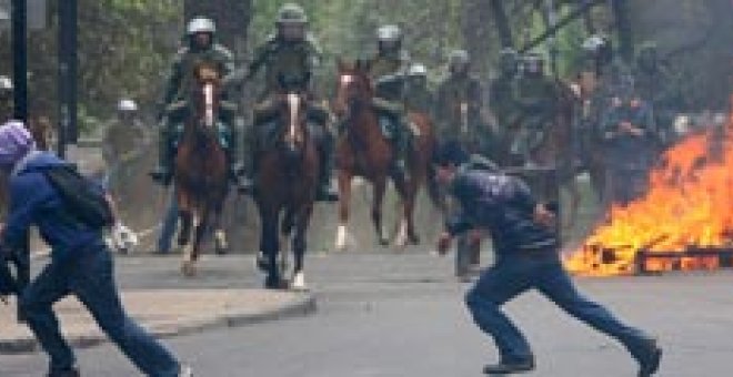 Al menos 250 detenidos en otra jornada de protestas en Chile