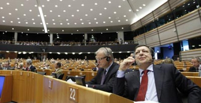 La UE quiere prohibir a la banca bonus y dividendos