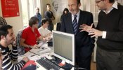 Rubalcaba contrapone la política educativa de Griñán a la de Aguirre