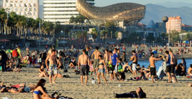 Los turistas no se gastaban tanto en España desde el verano de 2004