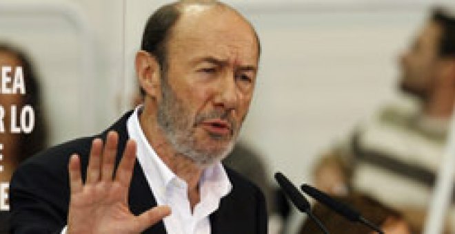 Rubalcaba reclama austeridad, pero para las grandes fortunas