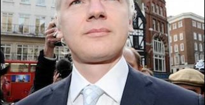 La Justicia británica da vía libre para la extradición de Assange