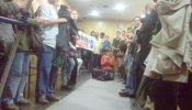 Anticapitalistas ocupan la sede de CiU para protestar por los recortes