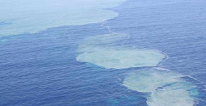 El volcán de El Hierro suelta escoria por varios cráteres