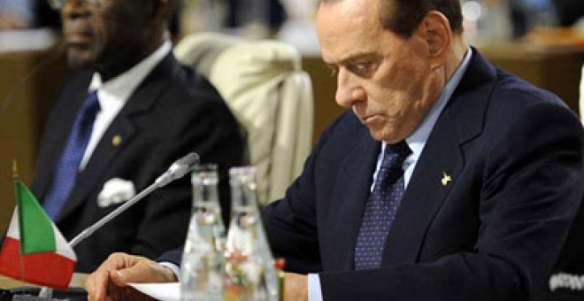 El Gobierno de Berlusconi se sigue cayendo a pedazos