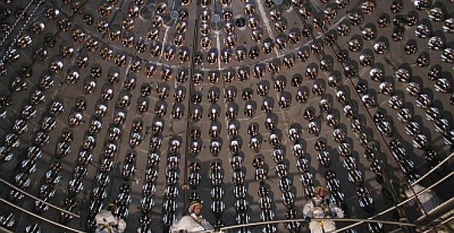 Los neutrinos siguen corriendo más rápido que la luz