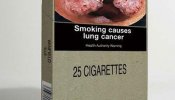 Australia elimina las marcas de las cajetillas de tabaco