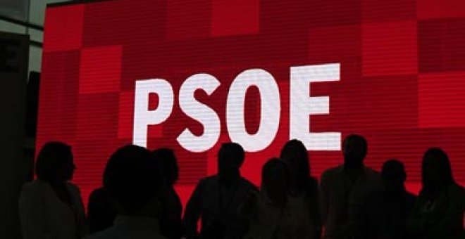 EL PSOE rebaja al 10% los avales necesarios para ser precandidato