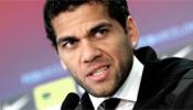 Alves: "Están tirando cohetes, pero esto se decide al final"