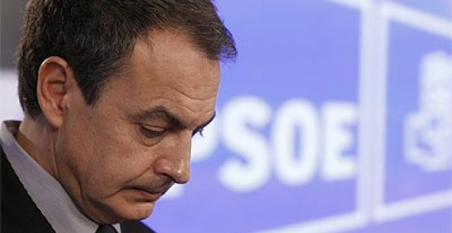 Zapatero no aprueba la 'Ley Sinde' por la presión de parte de su gabinete