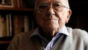 Santiago Carrillo, ingresado por una infección urinaria