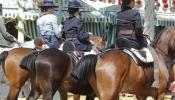 Un caballo desbocado hiere a una once personas en la Feria de Abril