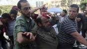 Dos muertos y cientos de heridos en nuevos disturbios en El Cairo