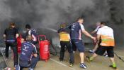 Espectacular explosión en el box de Williams en Montmeló