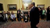 Sentada de los periodistas ante el líder neonazi griego