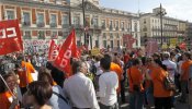 Los trabajadores de medios públicos se declaran "a merced del mercado"