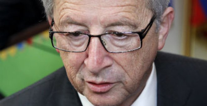 Juncker pide solucionar la crisis de la banca de España "rápidamente"