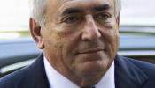 Strauss-Kahn pagará 4,6 millones a la camarera que le denunció por violación para cerrar el caso