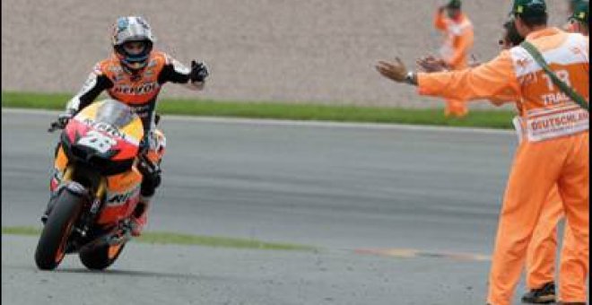 Stoner no rompe la racha de Pedrosa