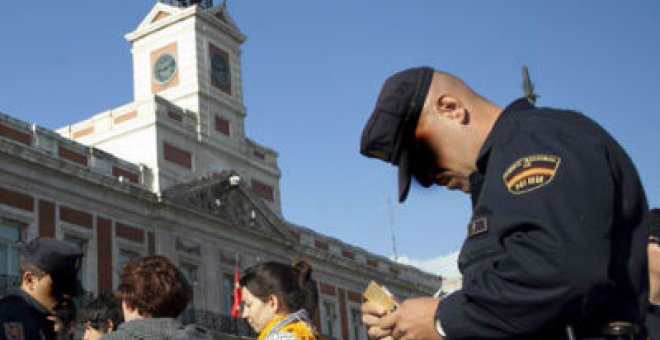 Cifuentes expedienta a 157 identificados en las protestas de julio