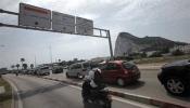 Gibraltar niega que el despido de 500 obreros españoles sea una represalia