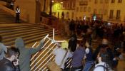 Miles de manifestantes rodean el parlamento portugués tras el anuncio de nuevos recortes