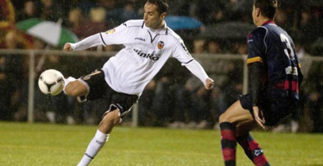 Paso firme del Valencia en Llagostera