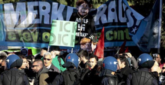 Merkel se defiende desde Portugal: "Alemania no esta interesada en que haya recesión en otros países"