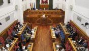 Tres diputados del PP de Cospedal se ponen otro sueldo público tras quitarse el de las Cortes por ahorrar