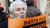 Miles de personas protestan contra las preferentes en Madrid y Santiago