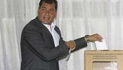 Correa hace un llamamiento a la participación tras depositar su voto