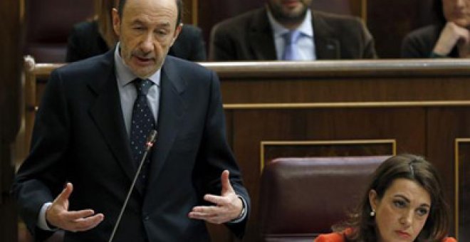Rubalcaba propondrá a Rajoy aumentar las penas a los corruptos