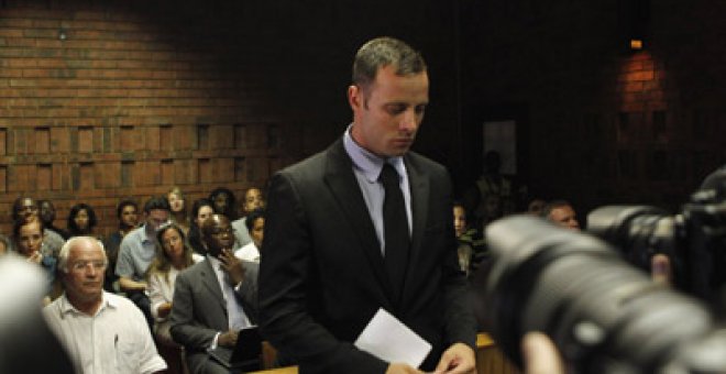 Los testigos escucharon gritos y "disparos continuos" en la casa de Pistorius