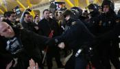 Los empleados de Iberia vuelven a ocupar los aeropuertos españoles