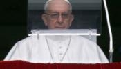 El Papa debuta en el Ángelus y en Twitter
