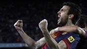 Cesc da la victoria a un Barça con la cabeza puesta en Múnich