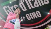 Marc Cavendish se enfunda la primera maglia rosa del Giro de Italia