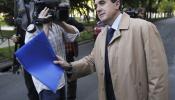 Matas admite que acordó con Arenas cobrar 21.000 euros cuando dejó de ser ministro