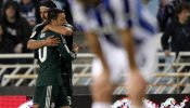 Diego López aleja a la Real Sociedad de la Champions